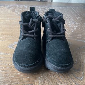 UGG little Kids Neumel II Boots Black Size 7